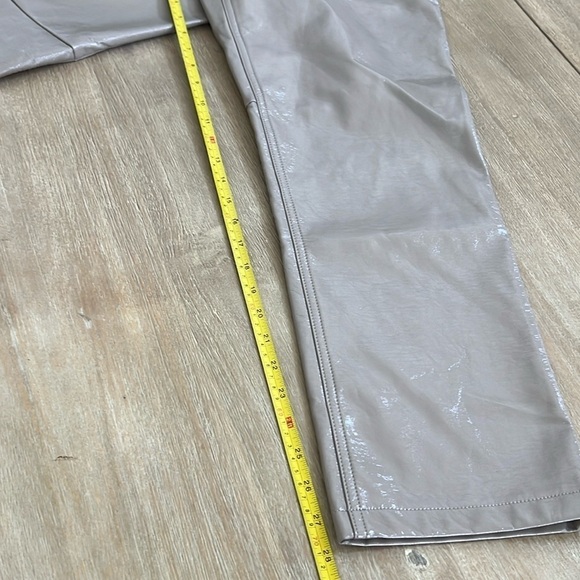 Abercrombie & Fitch 90’s Straight Ultra High Rise Curve Vegan Patent 28 6s 26 2s - Picture 8 of 12